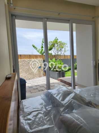 Vila di , Area 300m2m², Area Strategis Vila di , Area 300m2m², Area Strategis