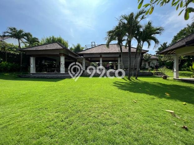 Vila Tenang di , Ukuran 1850m2m², Dekat ke beragam kebutuhan Vila Tenang di , Ukuran 1850m2m², Dekat ke beragam kebutuhan