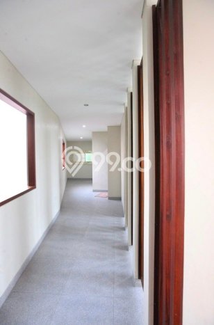 Vila Kawasan , Luas 305m2m², Lokasi Strategis Vila Kawasan , Luas 305m2m², Lokasi Strategis