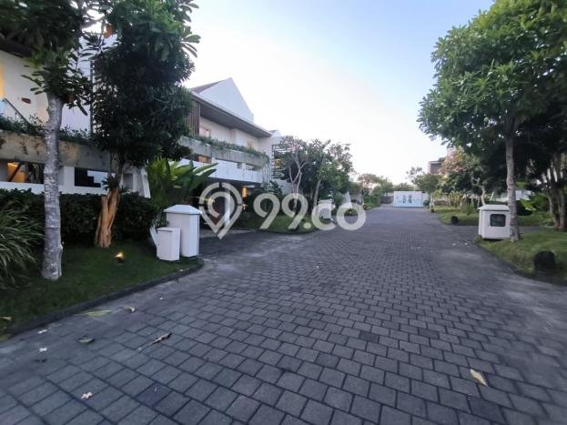 Investasi Potensial! Vila Kawasan , Ukuran 405m2m², Posisi Premium Investasi Potensial! Vila Kawasan , Ukuran 405m2m², Posisi Premium