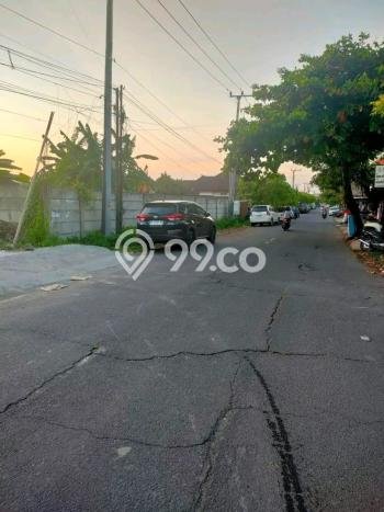 Lahan Dijual Lokasi Strategis di Denpasar dengan Luas 2400m2 Lahan Dijual Lokasi Strategis di Denpasar dengan Luas 2400m2