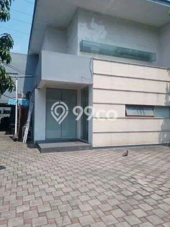 Kantor Disewa di Jakarta Selatan dengan LB 790m2 Area Komersial Ramai Kantor Disewa di Jakarta Selatan dengan LB 790m2 Area Komersial Ramai