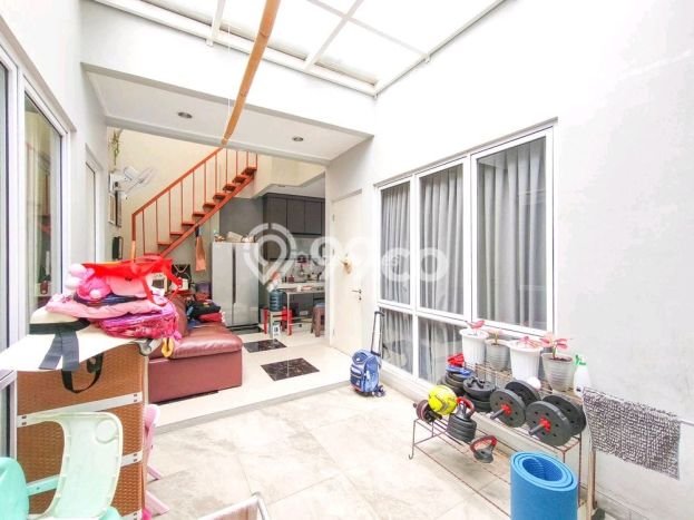 Siap Huni Rumah Mewah 4 Kamar di Cipondoh Dekat ke Mana Saja Siap Huni Rumah Mewah 4 Kamar di Cipondoh Dekat ke Mana Saja