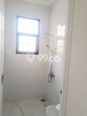 Rumah Luxury Modern Siap Huni di Joglo Jakarta Barat Rumah Luxury Modern Siap Huni di Joglo Jakarta Barat