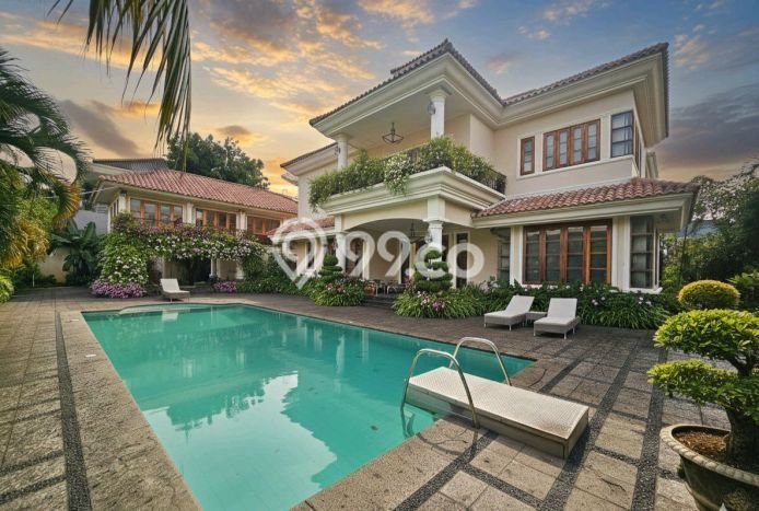 Jual Rumah Mewah Elegan Dengan View Eksklusif di Kedoya Baru, Jakarta Barat Jual Rumah Mewah Elegan Dengan View Eksklusif di Kedoya Baru, Jakarta Barat
