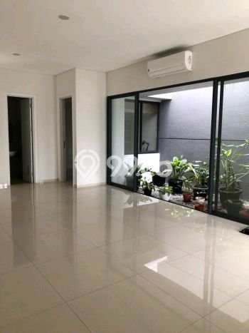Rumah sewa siap huni 5 Kamar Tidur di Bintaro, Tangerang Selatan Rumah sewa siap huni 5 Kamar Tidur di Bintaro, Tangerang Selatan