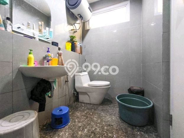 Siap Huni Rumah Mewah 4 Kamar di Cipondoh Dekat ke Mana Saja Siap Huni Rumah Mewah 4 Kamar di Cipondoh Dekat ke Mana Saja
