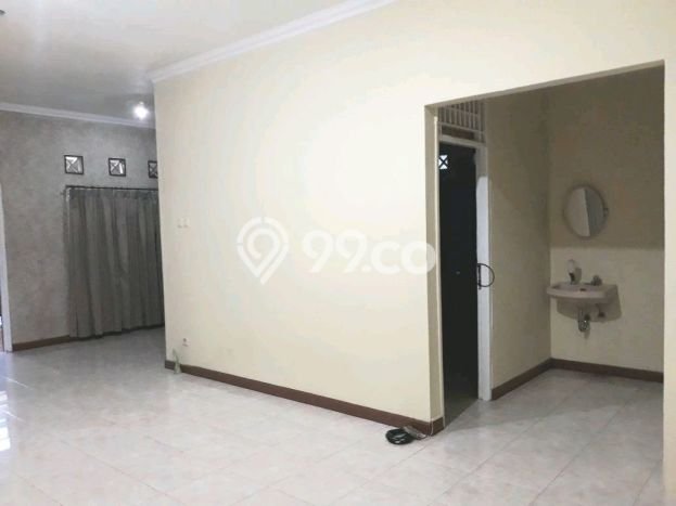 Hunian Elit LB 200m2 Siap Pakai Desain Elegan di Bintaro, Tangerang Selatan Hunian Elit LB 200m2 Siap Pakai Desain Elegan di Bintaro, Tangerang Selatan