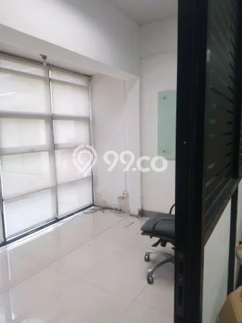 Kantor Disewa di Jakarta Selatan dengan LB 790m2 Area Komersial Ramai Kantor Disewa di Jakarta Selatan dengan LB 790m2 Area Komersial Ramai