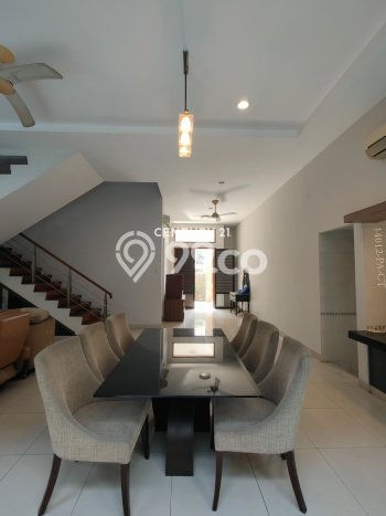 Rumah 4 Kamar Lengkap Dikontrakkan di Kebayoran Baru Harga Kompetitif Rumah 4 Kamar Lengkap Dikontrakkan di Kebayoran Baru Harga Kompetitif