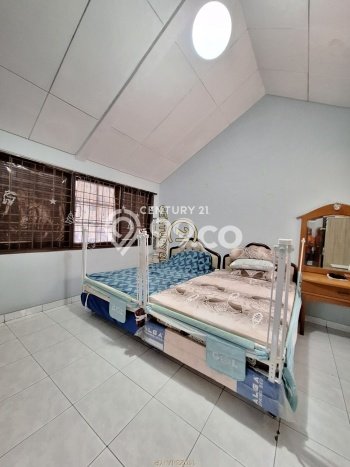 Rumah Mewah LB 250m2 Siap Huni Desain Elegan di Sektor 1 - Bintaro, Jakarta Selatan Rumah Mewah LB 250m2 Siap Huni Desain Elegan di Sektor 1 - Bintaro, Jakarta Selatan