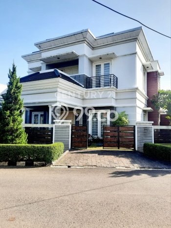 Hunian Elit LB 300m2 Siap Pakai Desain Elegan di Bintaro, Jakarta Selatan Hunian Elit LB 300m2 Siap Pakai Desain Elegan di Bintaro, Jakarta Selatan
