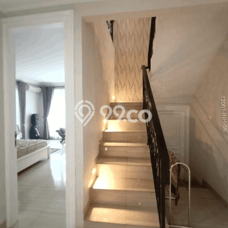 Ready to Use! Luxury House LT 267m2 Desain Elegan di Sektor 9-Bintaro Ready to Use! Luxury House LT 267m2 Desain Elegan di Sektor 9-Bintaro