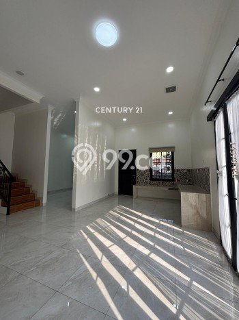 Ready to Use! Luxury House LT 180m2 Desain Elegan di Joglo Ready to Use! Luxury House LT 180m2 Desain Elegan di Joglo