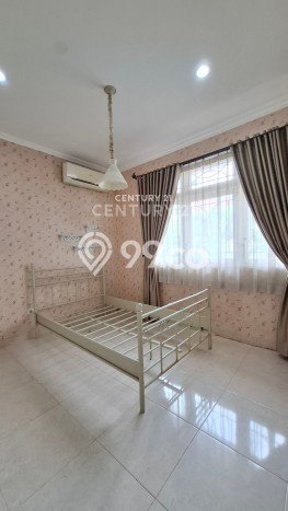 For Sale! Luxury House LT 225m2 Desain Modern di Sektor 9-Bintaro For Sale! Luxury House LT 225m2 Desain Modern di Sektor 9-Bintaro