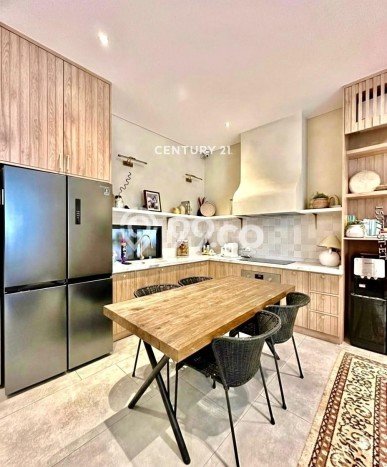 Hunian Mewah LB 140m2 Siap Huni Desain Elegan di Bintaro, Jakarta Selatan Hunian Mewah LB 140m2 Siap Huni Desain Elegan di Bintaro, Jakarta Selatan