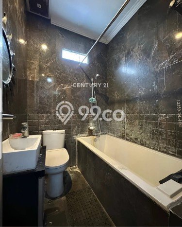 Jual Rumah Mewah Megah Dengan View Eksklusif di Bintaro, Jakarta Selatan Jual Rumah Mewah Megah Dengan View Eksklusif di Bintaro, Jakarta Selatan