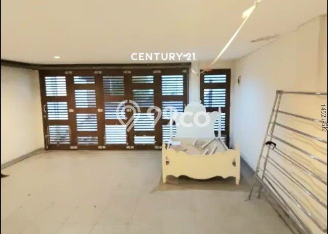 Dijual Rumah Luas Elegan Dengan View Eksklusif di Lebak Bulus, Jakarta Selatan Dijual Rumah Luas Elegan Dengan View Eksklusif di Lebak Bulus, Jakarta Selatan