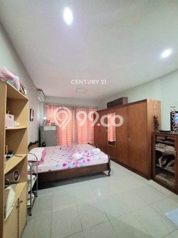 Jual Rumah Luas Elegan Dengan View Eksklusif di Lebak Bulus, Jakarta Selatan Jual Rumah Luas Elegan Dengan View Eksklusif di Lebak Bulus, Jakarta Selatan