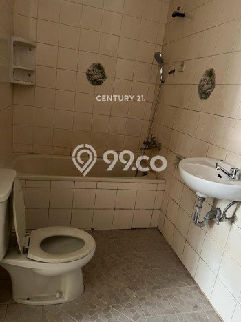 Jual Rumah Favorit Siap Huni LB 450m2 di Ciputat, Tangerang Selatan Jual Rumah Favorit Siap Huni LB 450m2 di Ciputat, Tangerang Selatan