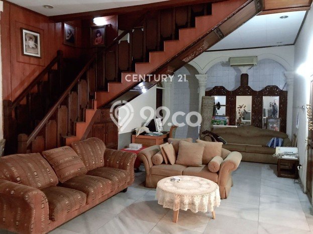 Siap Huni Hunian Elit 5 Kamar di Kebayoran Lama Dekat ke Mana Saja Siap Huni Hunian Elit 5 Kamar di Kebayoran Lama Dekat ke Mana Saja