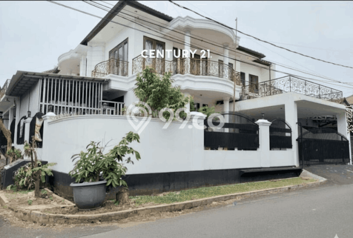 Ready to Use! Luxury House LT 317m2 Desain Elegan di Bintaro Ready to Use! Luxury House LT 317m2 Desain Elegan di Bintaro