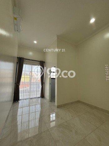 Ready to Use! Luxury House LT 180m2 Desain Elegan di Joglo Ready to Use! Luxury House LT 180m2 Desain Elegan di Joglo