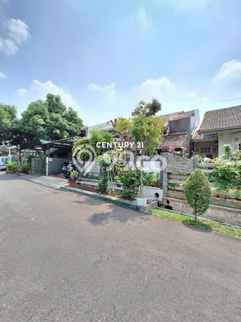 Rumah Mewah LB 250m2 Siap Huni Desain Elegan di Sektor 1 - Bintaro, Jakarta Selatan Rumah Mewah LB 250m2 Siap Huni Desain Elegan di Sektor 1 - Bintaro, Jakarta Selatan