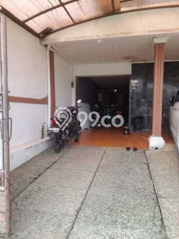 Rumah Modern 5 KT di Pondok Ranji Tangerang Selatan Semi Furnished Rumah Modern 5 KT di Pondok Ranji Tangerang Selatan Semi Furnished