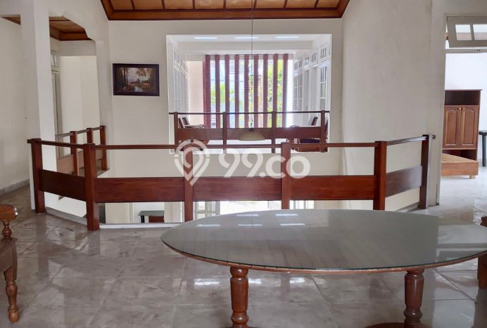 Rumah Luxury Modern Tanpa Renovasi di Soekarno Hatta Malang Rumah Luxury Modern Tanpa Renovasi di Soekarno Hatta Malang