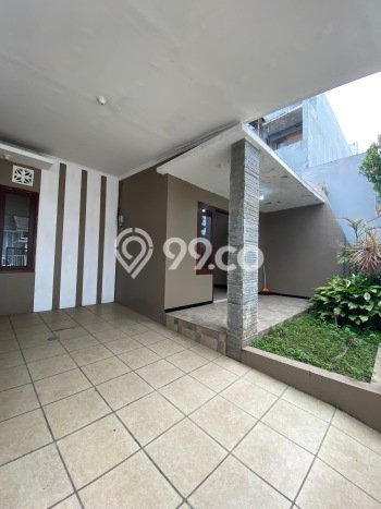 Jual Segera Rumah 2 KT 2 KM di Kawasan Bisnis Karangploso, Malang Jual Segera Rumah 2 KT 2 KM di Kawasan Bisnis Karangploso, Malang