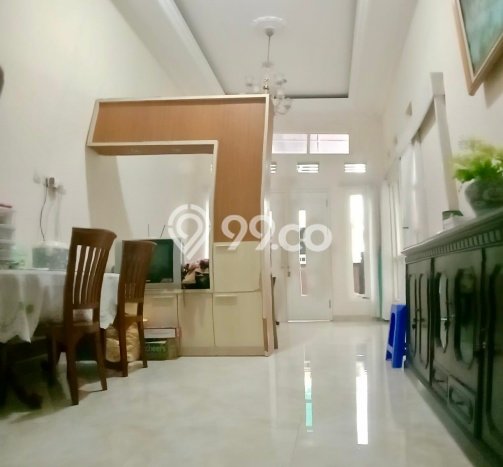 Dijual Rumah 6 Kamar Lokasi Ideal Bagus dan Strategis di Lowokwaru Dijual Rumah 6 Kamar Lokasi Ideal Bagus dan Strategis di Lowokwaru