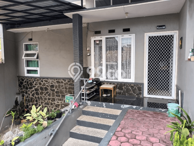 Dijual Terbatas Rumah 3 Kamar Tidur di Kawasan Perumahan Blimbing, Malang Dijual Terbatas Rumah 3 Kamar Tidur di Kawasan Perumahan Blimbing, Malang