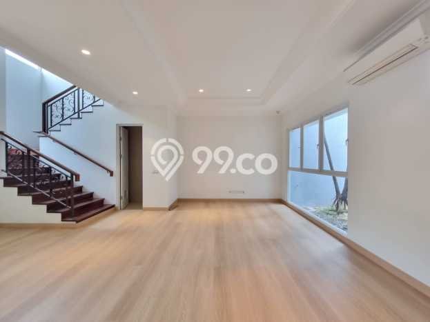 Rumah rapi siap huni di Sheffield Greenwich BSD langka Rumah rapi siap huni di Sheffield Greenwich BSD langka