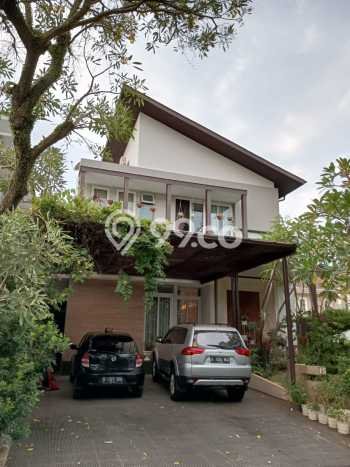 Rumah Lokasi Strategis di Lippo Karawaci, Tangerang, LT 313m² LB 275m² Rumah Lokasi Strategis di Lippo Karawaci, Tangerang, LT 313m² LB 275m²