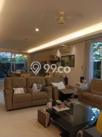 Rumah Lokasi Strategis di Lippo Karawaci, Tangerang, LT 313m² LB 275m² Rumah Lokasi Strategis di Lippo Karawaci, Tangerang, LT 313m² LB 275m²