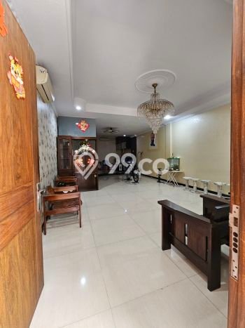 SIAP HUNI! Rumah Asri di Medan Timur, Luas 164m² LB 360m² SIAP HUNI! Rumah Asri di Medan Timur, Luas 164m² LB 360m²