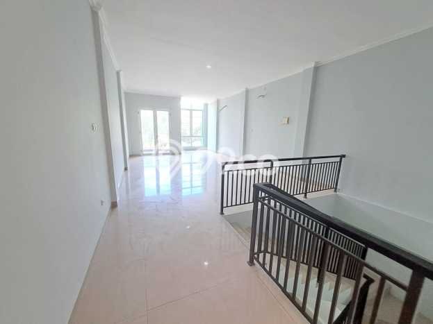 KAWASAN PREMIUM! Ruko Kawasan , Luas 250m2m², Area Bisnis KAWASAN PREMIUM! Ruko Kawasan , Luas 250m2m², Area Bisnis