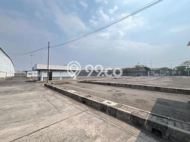 Unit Komersial Disewakan di Surabaya Kawasan Strategis Harga Kompetitif Unit Komersial Disewakan di Surabaya Kawasan Strategis Harga Kompetitif