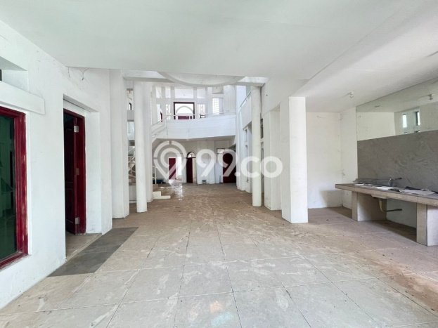 For Sale! Luxury House LT 587m2 Desain Elegan di Surabaya Kota For Sale! Luxury House LT 587m2 Desain Elegan di Surabaya Kota
