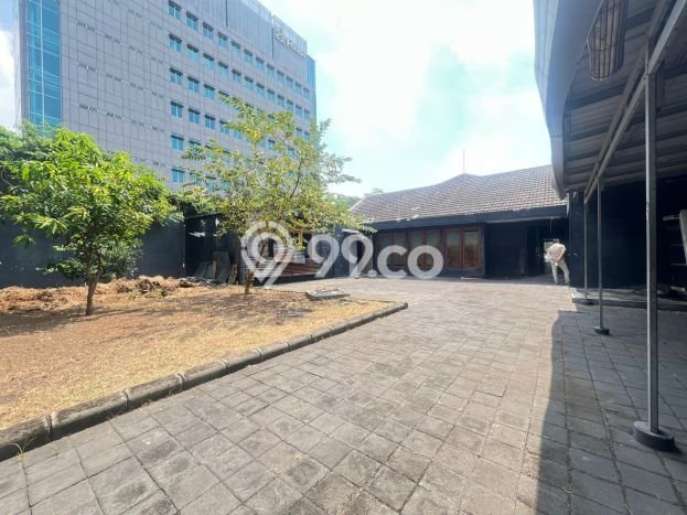 Kantor Dijual di Surabaya LT 1018m2 & LB 600m2 Lokasi Terbaik! Kantor Dijual di Surabaya LT 1018m2 & LB 600m2 Lokasi Terbaik!