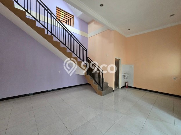 Rumah Sewa Surabaya LT 193m2 LB 400m2 Kawasan Surabaya Kota Rumah Sewa Surabaya LT 193m2 LB 400m2 Kawasan Surabaya Kota
