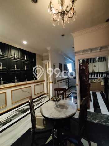 Siap Huni Rumah Mewah 6 Kamar di Pancoran Dekat ke Mana Saja Siap Huni Rumah Mewah 6 Kamar di Pancoran Dekat ke Mana Saja