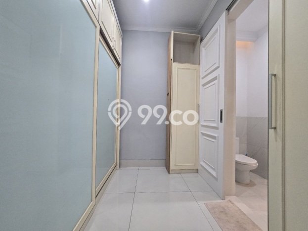 Rumah di , 5 KM, Design Modern, Luas 247m2m² Bangunan 420m2m² Rumah di , 5 KM, Design Modern, Luas 247m2m² Bangunan 420m2m²