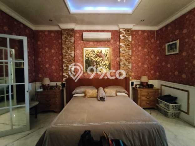 Siap Huni Rumah Mewah 6 Kamar di Pancoran Dekat ke Mana Saja Siap Huni Rumah Mewah 6 Kamar di Pancoran Dekat ke Mana Saja