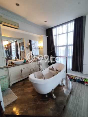 Siap Huni Rumah Mewah 6 Kamar di Pancoran Dekat ke Mana Saja Siap Huni Rumah Mewah 6 Kamar di Pancoran Dekat ke Mana Saja