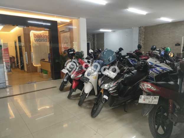 FOR RENT! Ruko di Kebon Kacang Cocok untuk Bisnis 975m2 FOR RENT! Ruko di Kebon Kacang Cocok untuk Bisnis 975m2