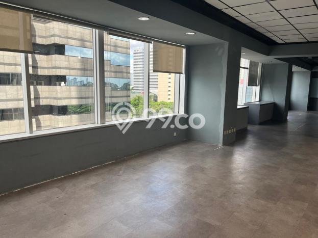 Unit Kantor Tersedia di Sudirman Spesifikasi LB 300m2 Unit Kantor Tersedia di Sudirman Spesifikasi LB 300m2