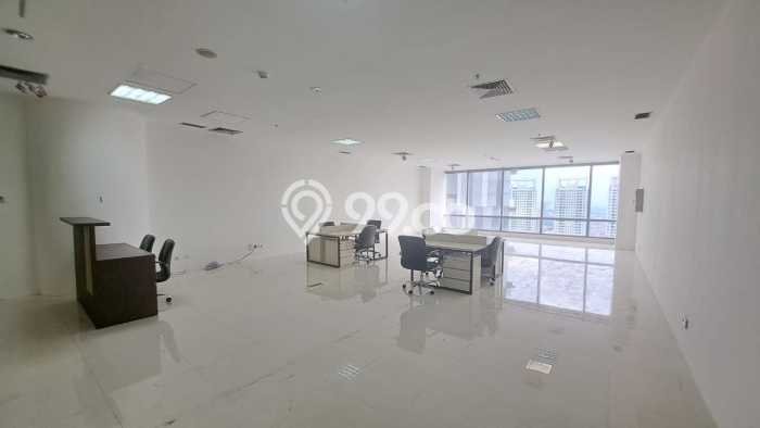 Kantor untuk Disewa di Pusat Jakarta Barat Luas Bangunan 136m2 Kantor untuk Disewa di Pusat Jakarta Barat Luas Bangunan 136m2