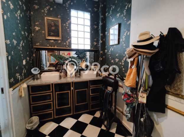 Siap Huni Rumah Mewah 6 Kamar di Pancoran Dekat ke Mana Saja Siap Huni Rumah Mewah 6 Kamar di Pancoran Dekat ke Mana Saja